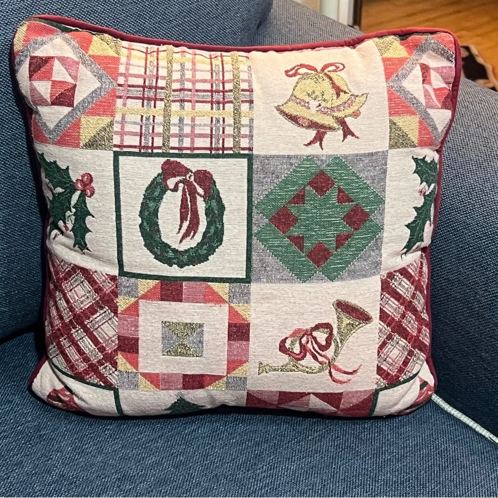 Vintage pair of Christmas Throw Pillows